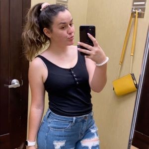 Meet your Posher, Abby